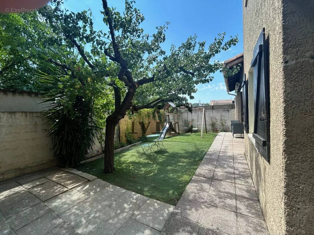 Appartement à MARSEILLE-11E