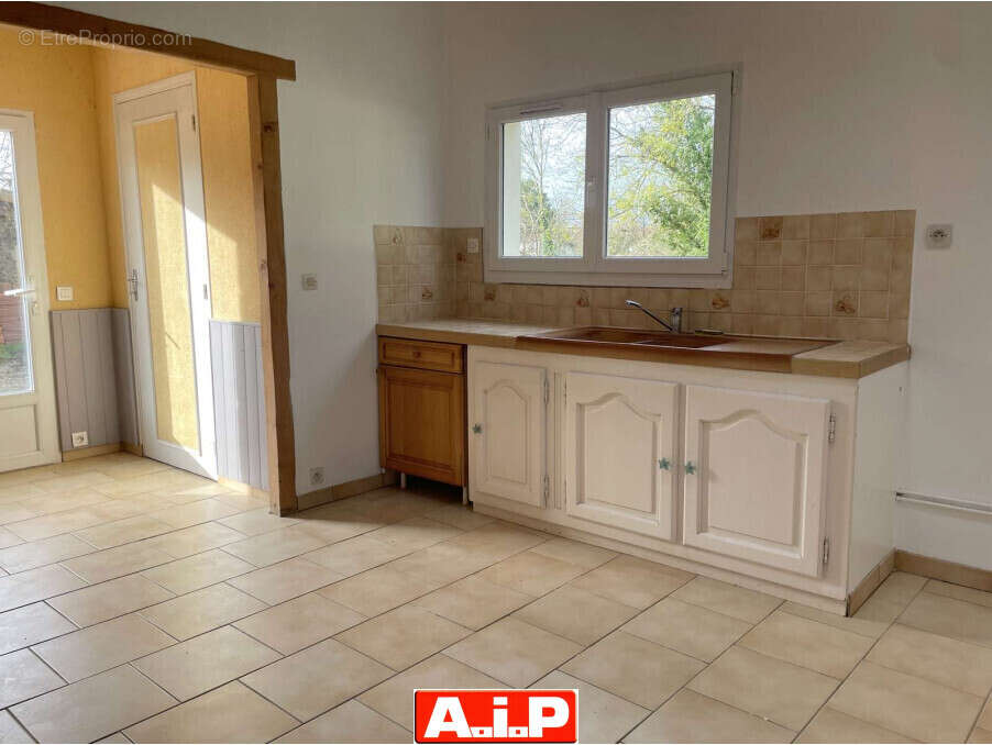 Maison à SAINT-MAURICE-LE-GIRARD