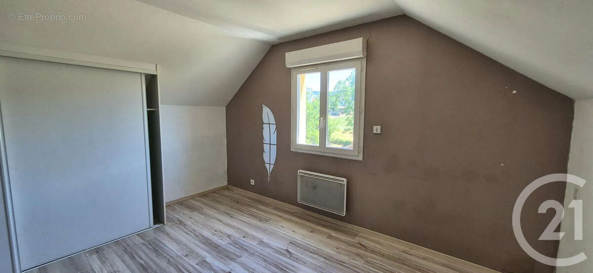 Maison à COUSANCE