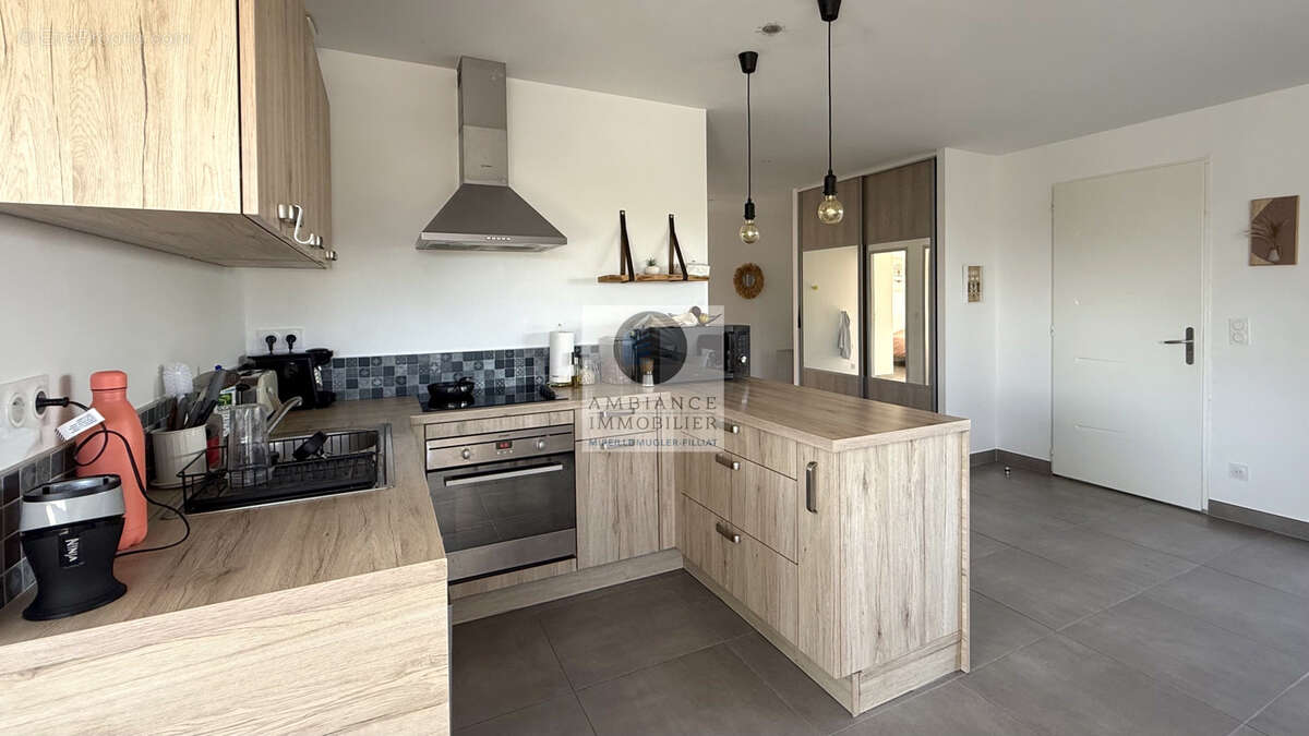 Appartement à GUILHERAND-GRANGES