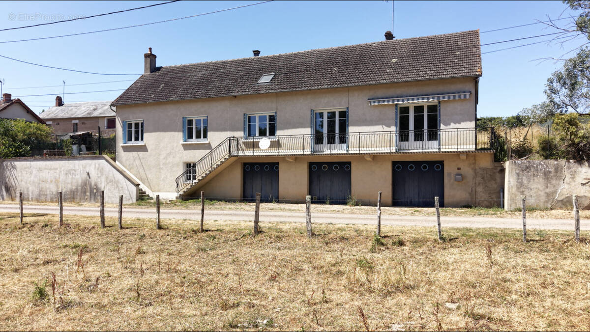 Maison à TAMNAY-EN-BAZOIS