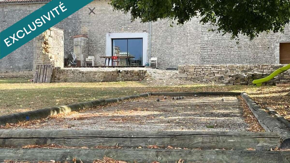 Photo 2 - Maison à PUYREAUX