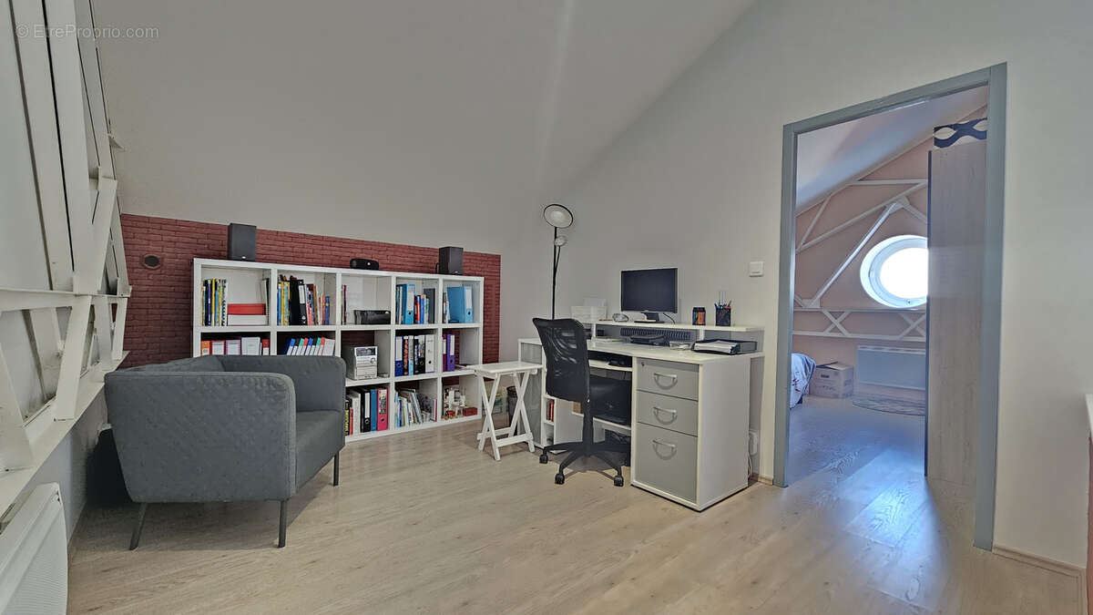 Maison à LES HERBIERS