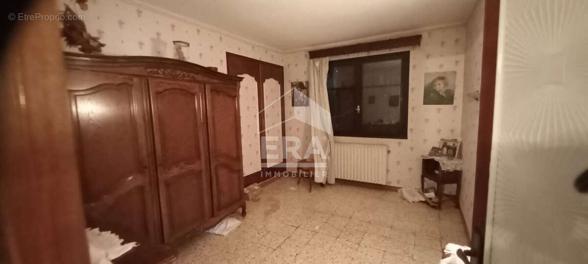 Maison à SIMIANE-COLLONGUE