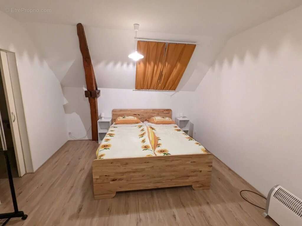 Maison à VICQ-EXEMPLET