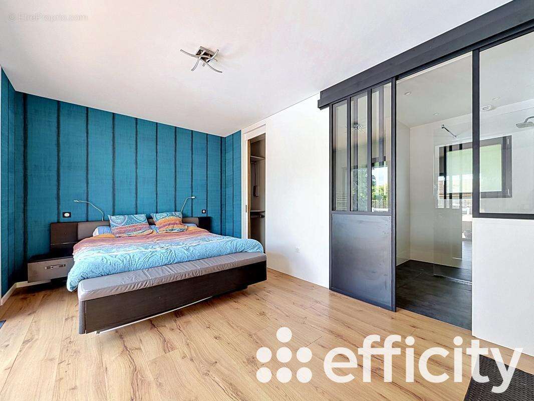 Maison 235 m² à Communay  - photo 18