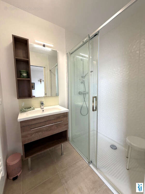 Appartement à MONT-SAINT-AIGNAN
