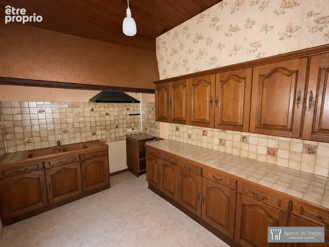 Maison 8 pièces 194 m² à vendre à Pons (17800) - photo 3