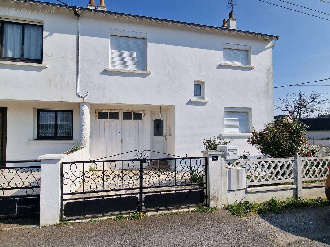 Exclusivité Maison 3 chambres en centre ville de GUERANDE - photo 2