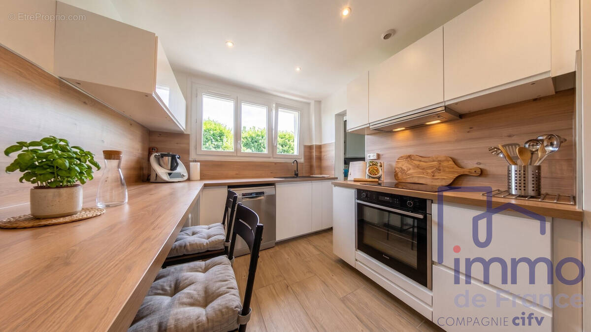 Appartement à SAINT-ETIENNE