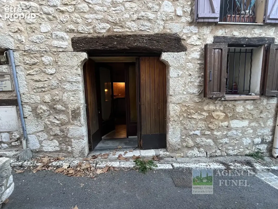 Photo Appartement à Saint-Vallier-De-Thiey au prix de 62 000€