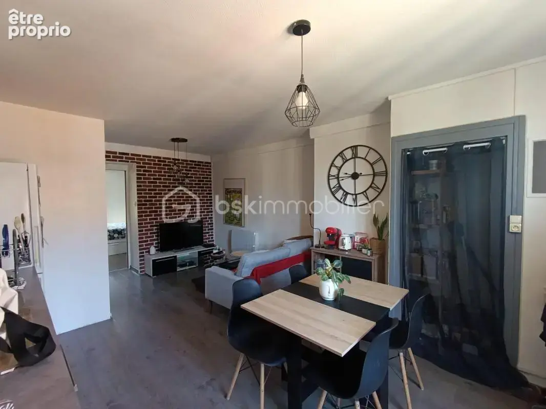 T2 LUMINEUX 43 m² – Appartement loué et meublé - photo 2