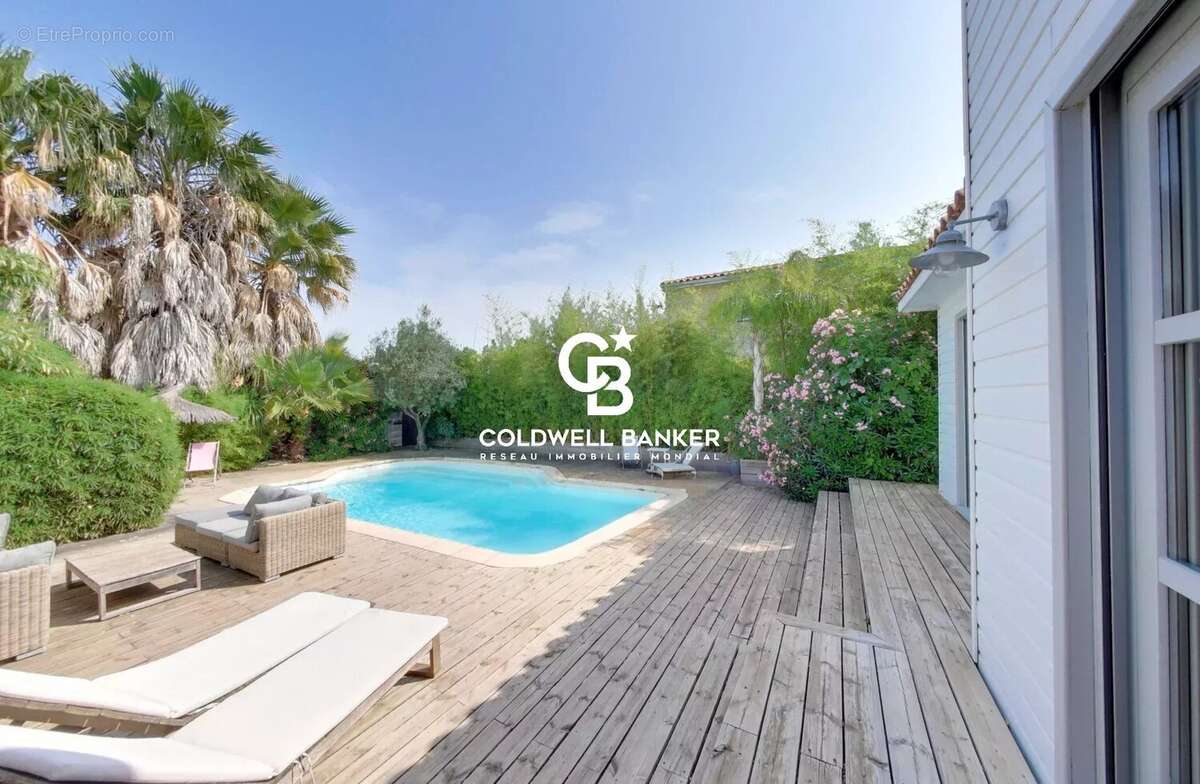 Maison à VILLENEUVE-DE-LA-RAHO