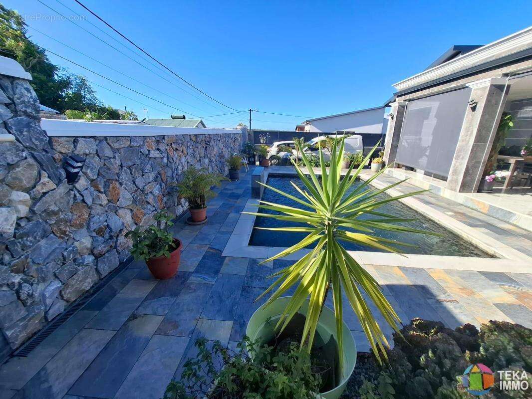 Maison à SAINT-BENOIT