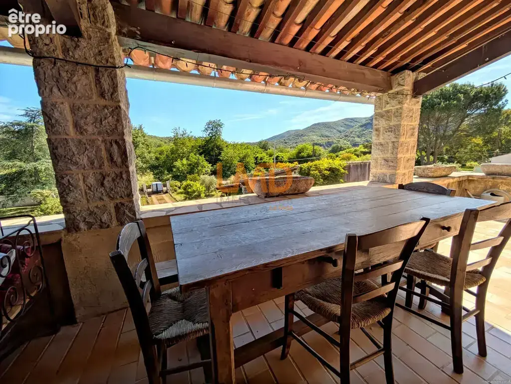 Maison en pierre 7 pièces 150m2, piscine, jardin - photo 4