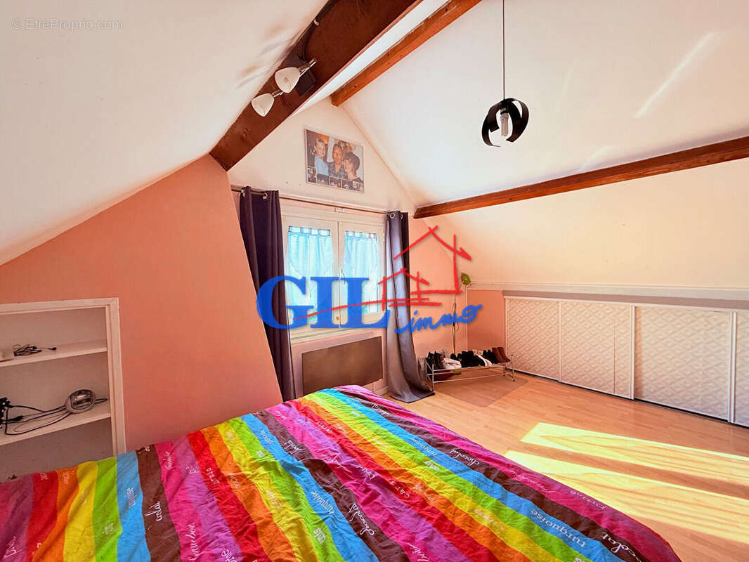 Maison à SAVIGNY-LE-TEMPLE