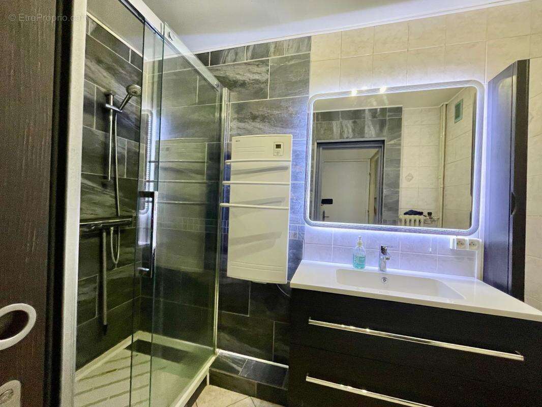 Appartement T3 bis de 76 m2 à la Verpillière - photo 5