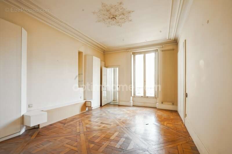 Appartement à VERSAILLES