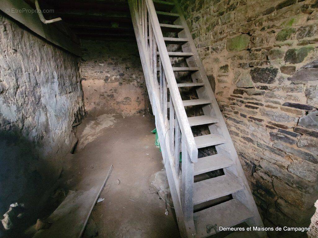 Maison à SAINT-HILAIRE-DU-HARCOUET