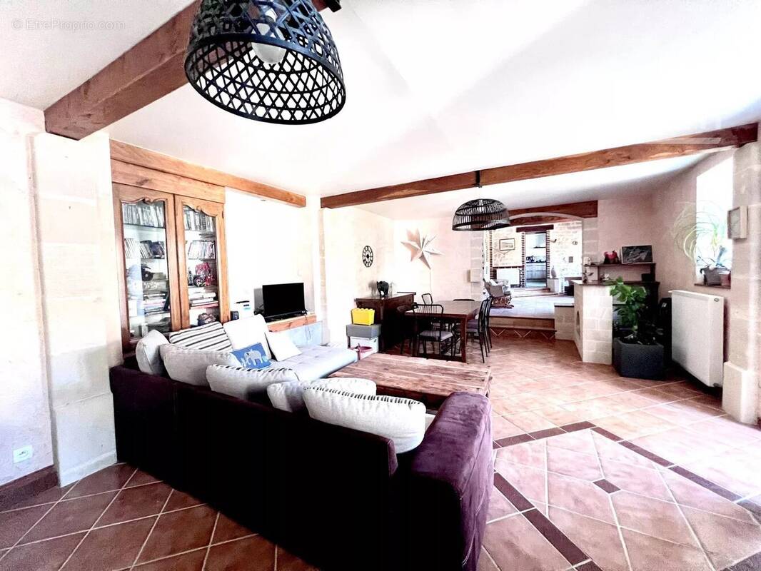 Maison à CIRES-LES-MELLO