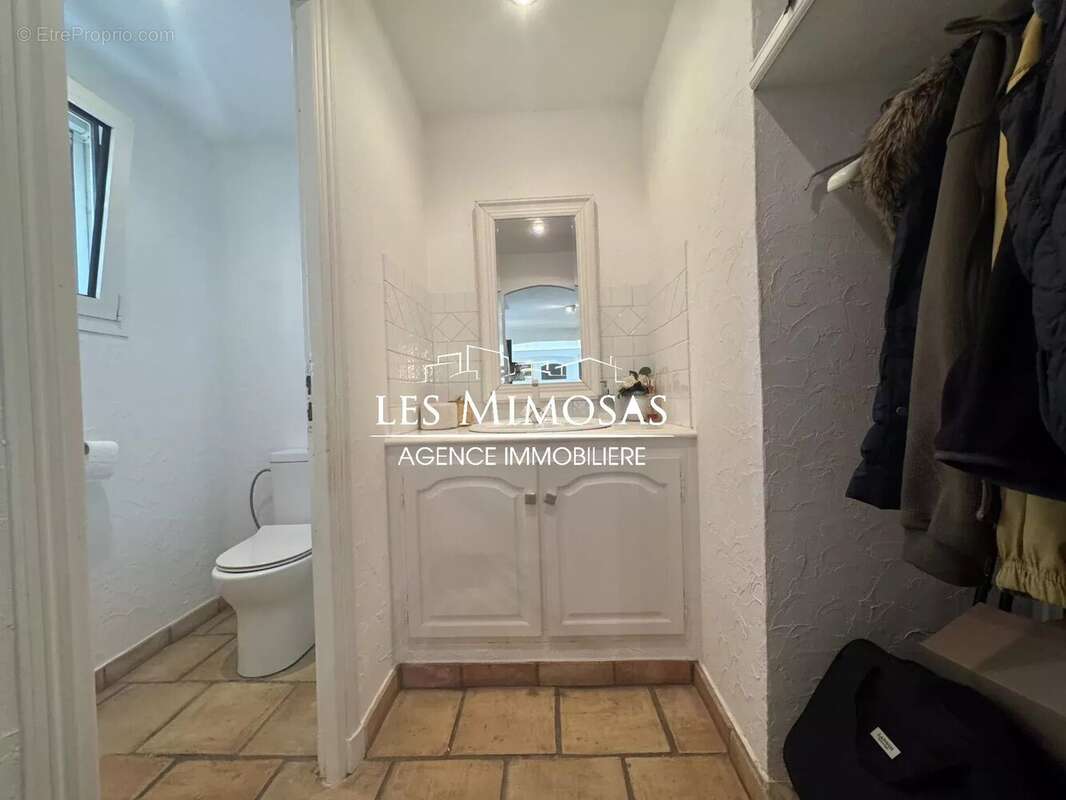 Maison à ROQUEBRUNE-SUR-ARGENS