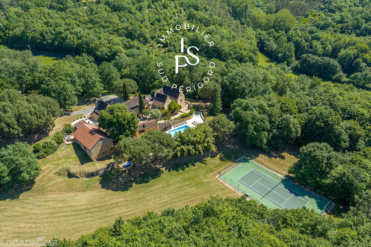 A proximité du chateau de Bonaguil ,Domaine de caractère du XVI siècle avec maison principale , gites - photo 21