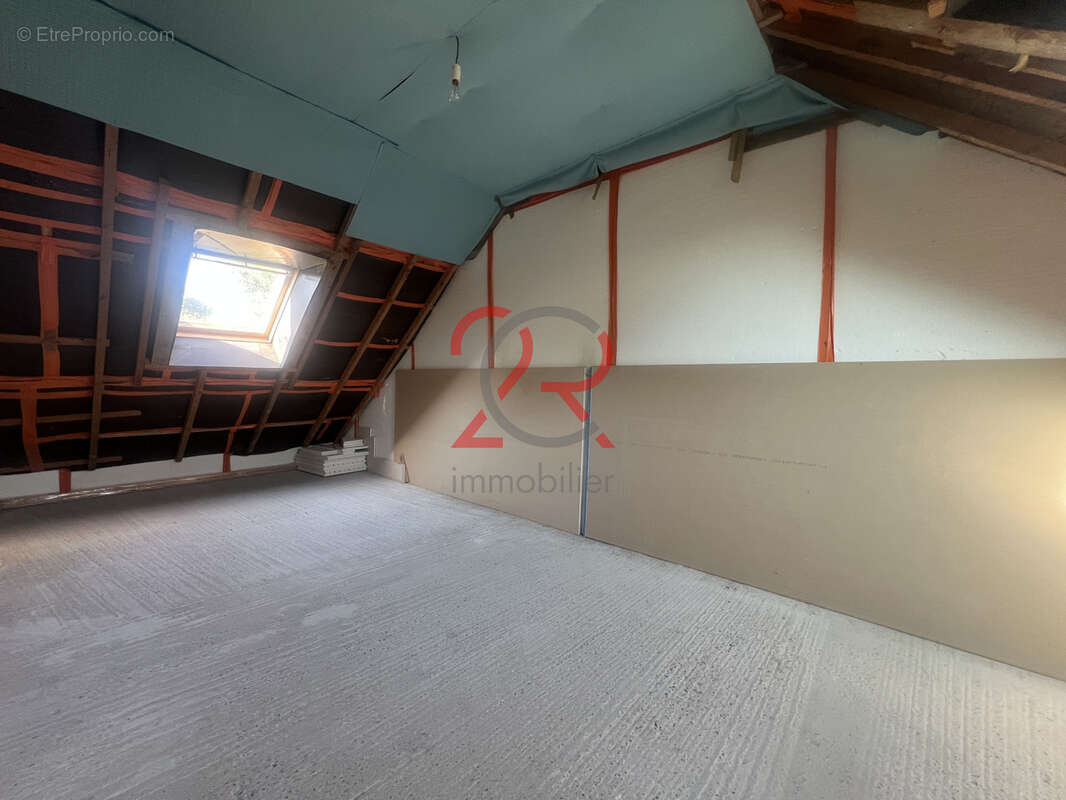 Maison au calme - Double garage - DPE D - photo 9