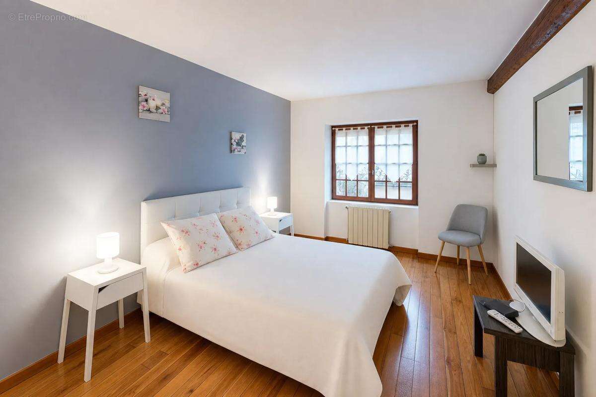 Maison spacieuse de 236 m² avec jardin fruitier à Valence - photo 5