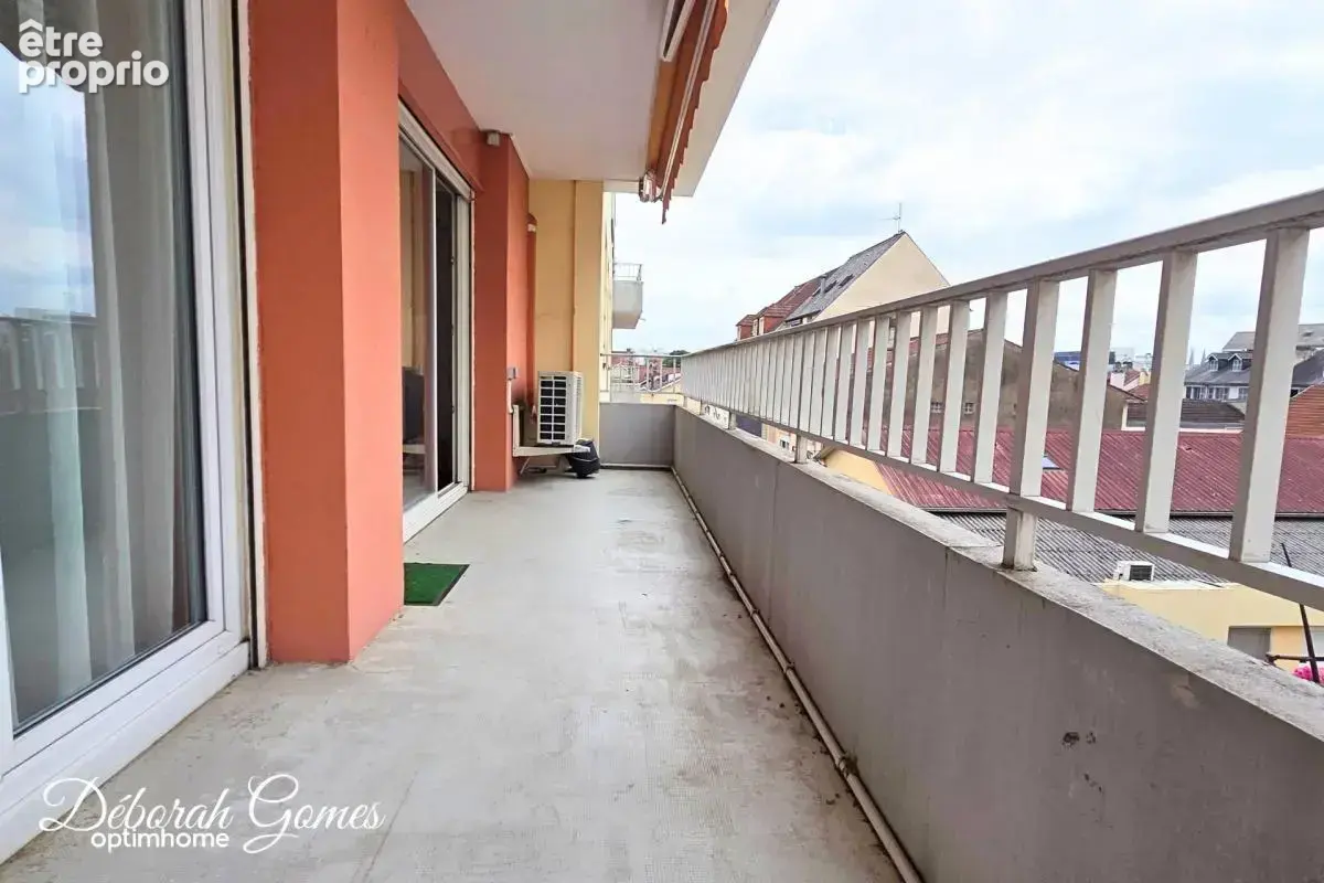 RARE Pau centre ville – 4 chambres, double salon, garage et parking - photo 5