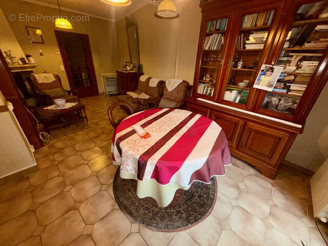 Maison à SAINT-THIBERY