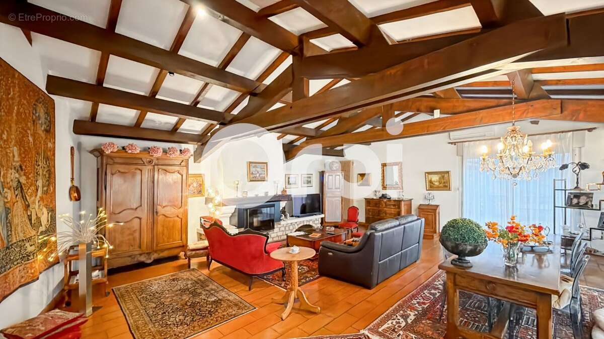 Maison à VALLON-PONT-D&#039;ARC