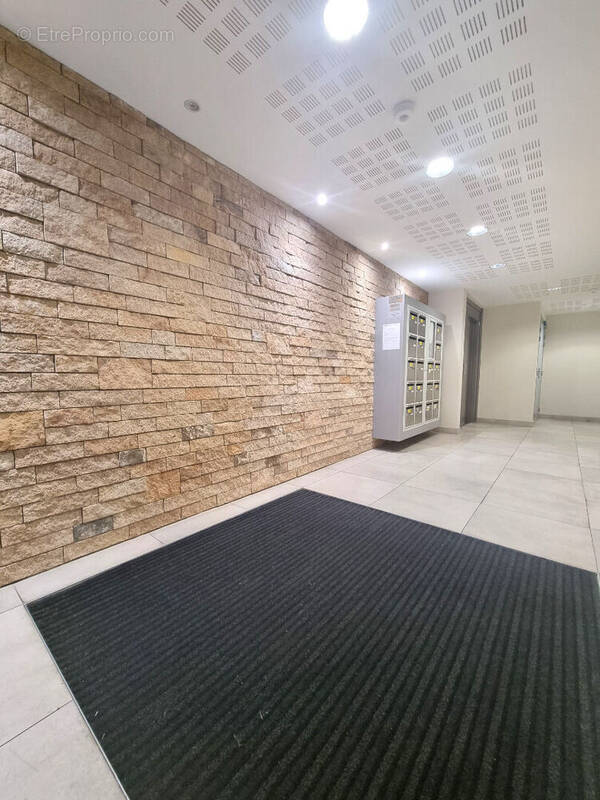 Appartement à SAINT-SEBASTIEN-SUR-LOIRE