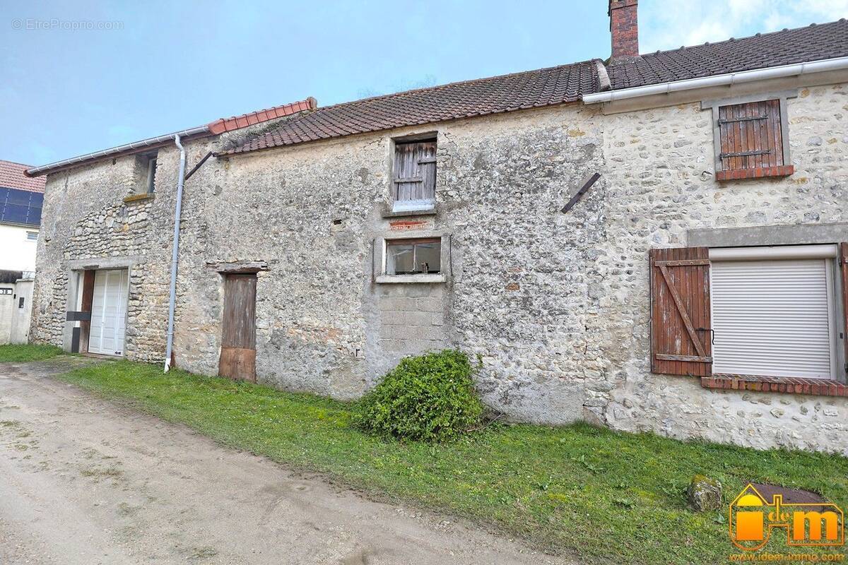 Parking à MEREVILLE