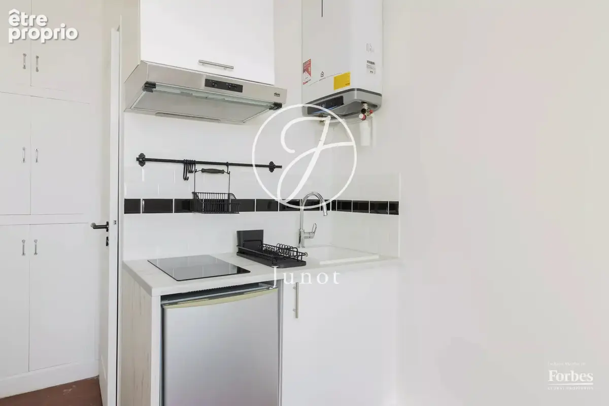 Paris 11e - RUE DE LA PIERRE LEVÉE - Studio à vendre - 9,01m² Carrez - 10,99m² au sol. - photo 9