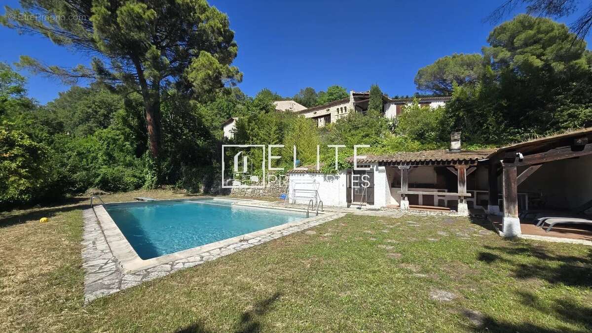 Maison à MOUANS-SARTOUX