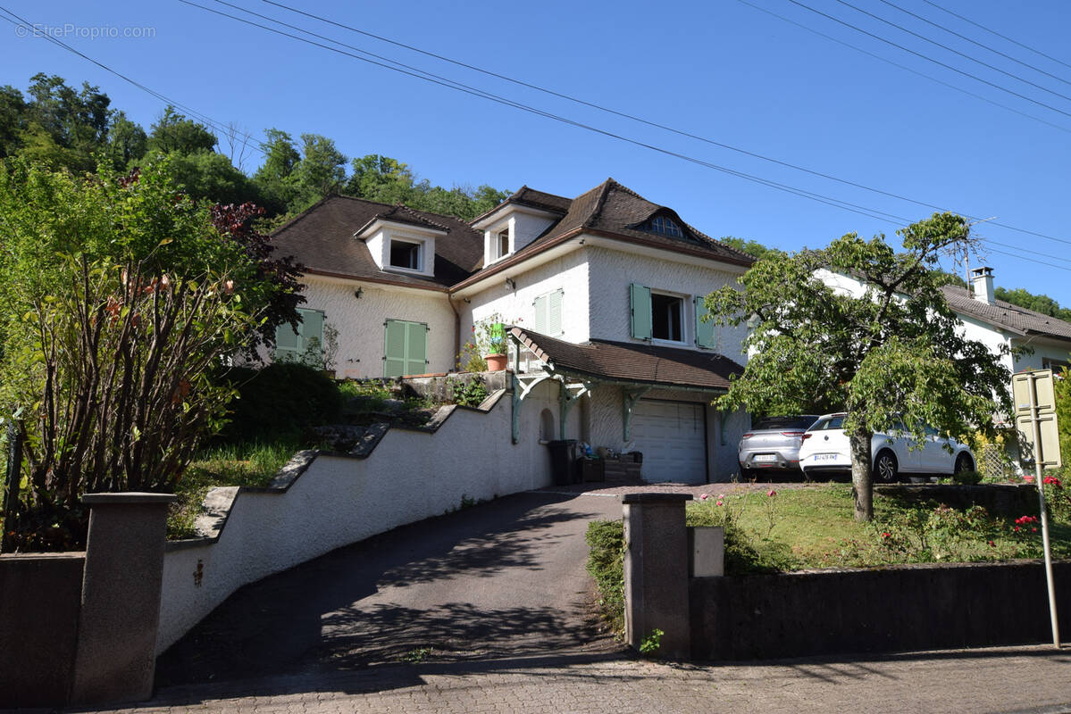 Maison à GRAND-CHARMONT
