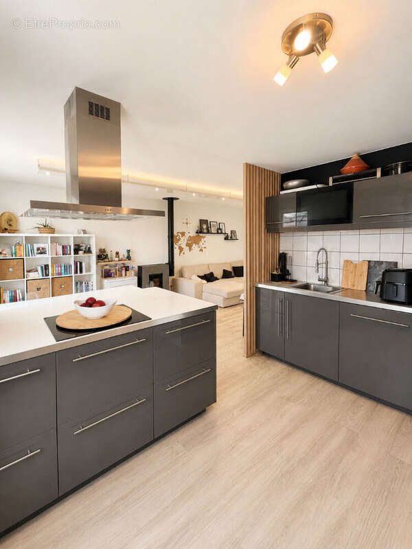 Maison à la Chapelle en Serval de 89 m² Idéalement située avec 300m2 de terrain !!! - photo 6