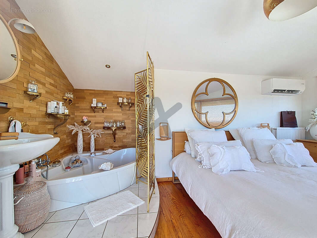 Appartement à ESPALY-SAINT-MARCEL