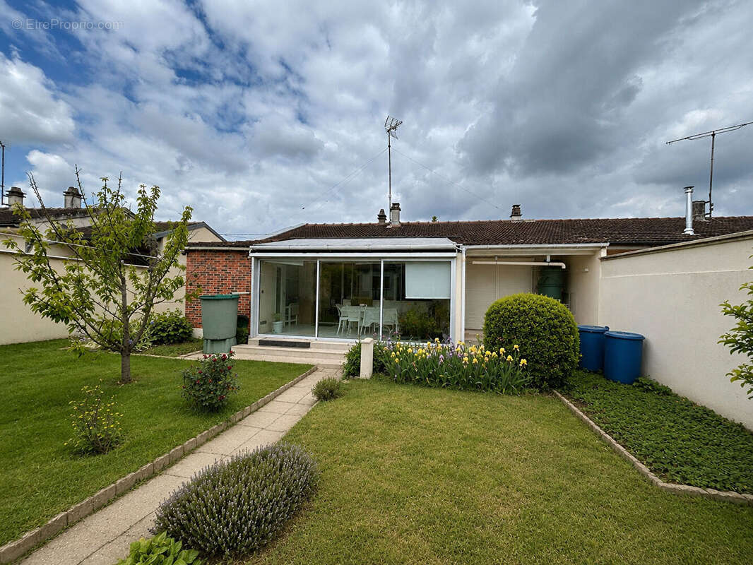 Maison à GREZ-SUR-LOING