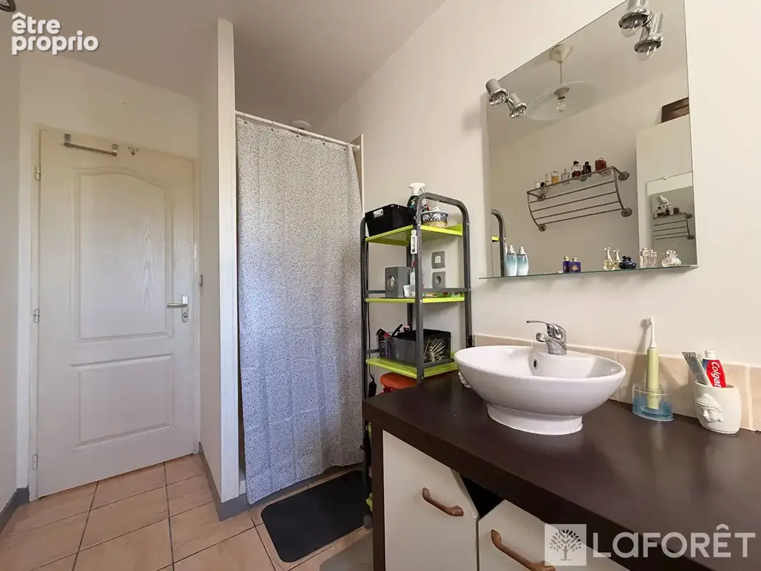 Maison de plain-pied avec garage et jardin clos - photo 9
