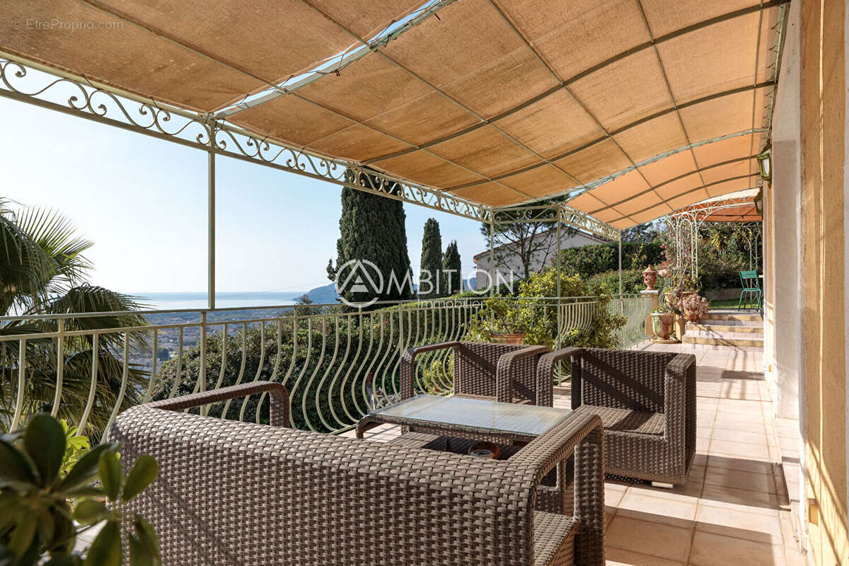 Maison à MANDELIEU-LA-NAPOULE