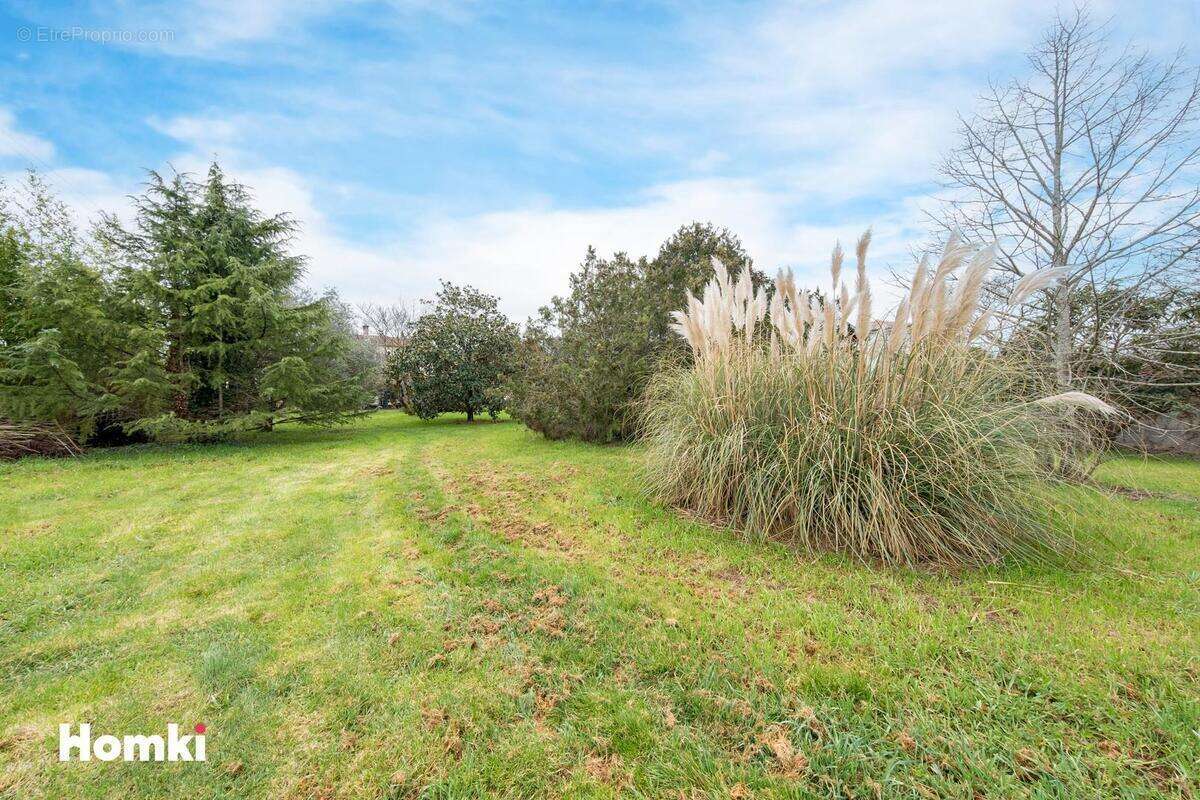 Terrain à LABARTHE-SUR-LEZE