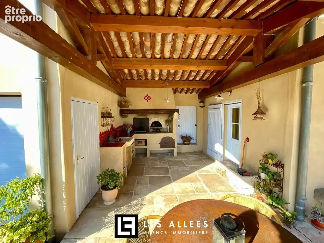Maison 3 pièces 86 m² · à Roussas · 86 m² · 449 000 €