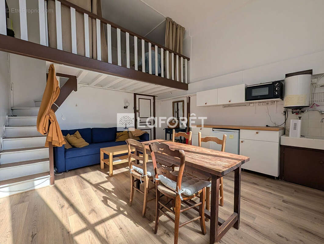 Appartement à PARIS-14E