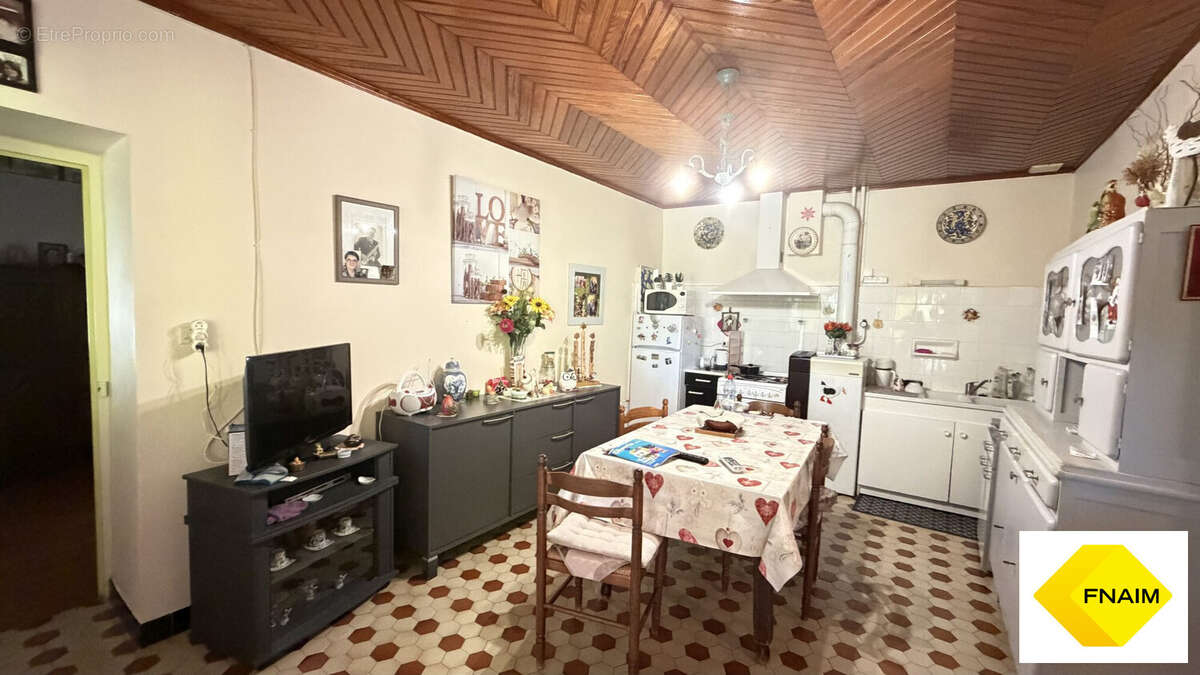 Maison 91 m² à Saint-Robert  - photo 7