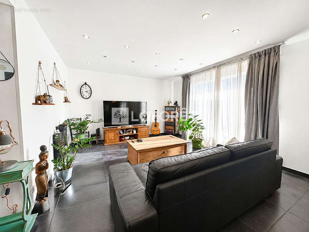 Appartement à MARSEILLE-9E