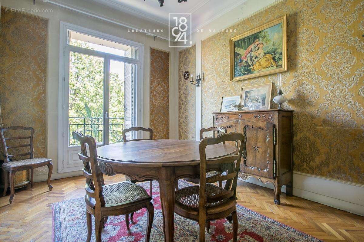 Appartement à MARSEILLE-8E