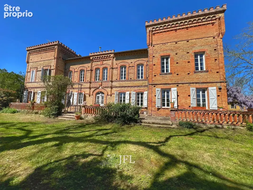 Maison 9 pièces 430 m² à vendre à Saint-Sardos (82600) - photo 2