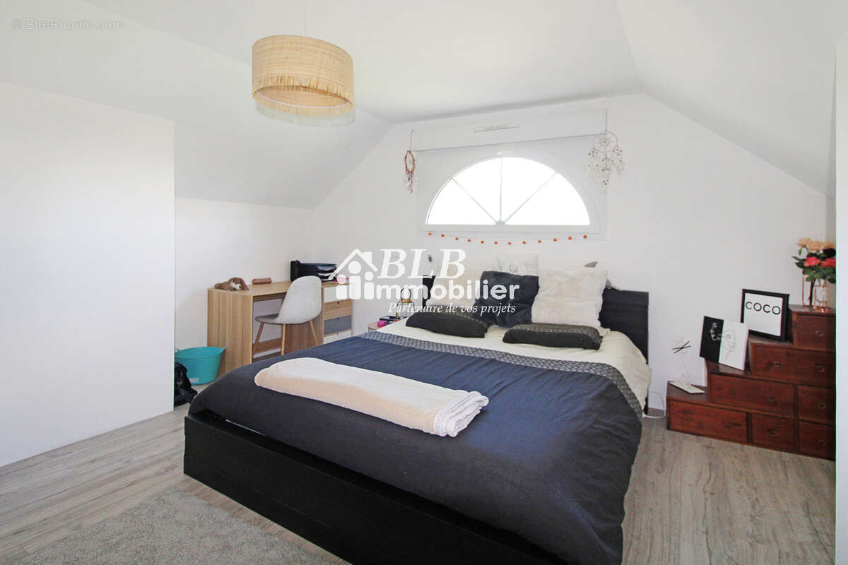 Maison à LE PERRAY-EN-YVELINES