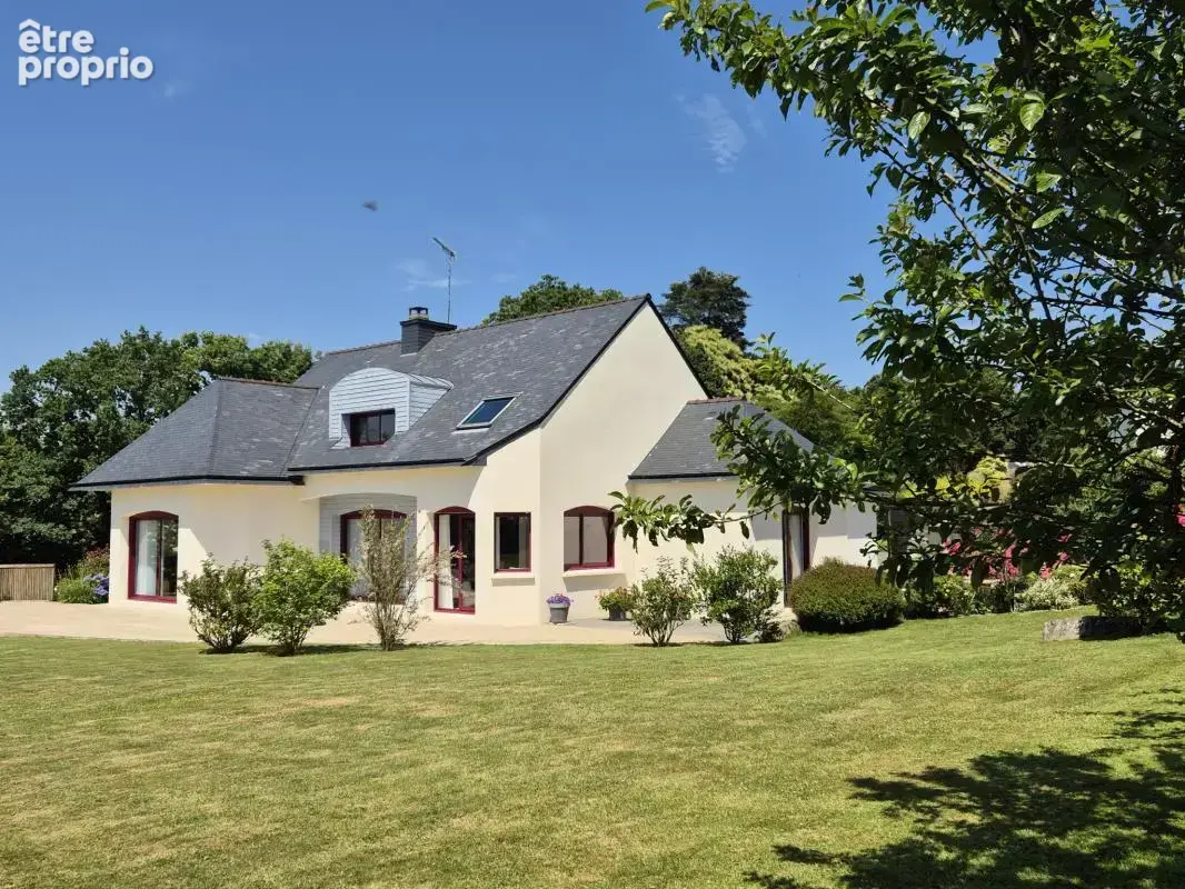 Maison à QUINTIN